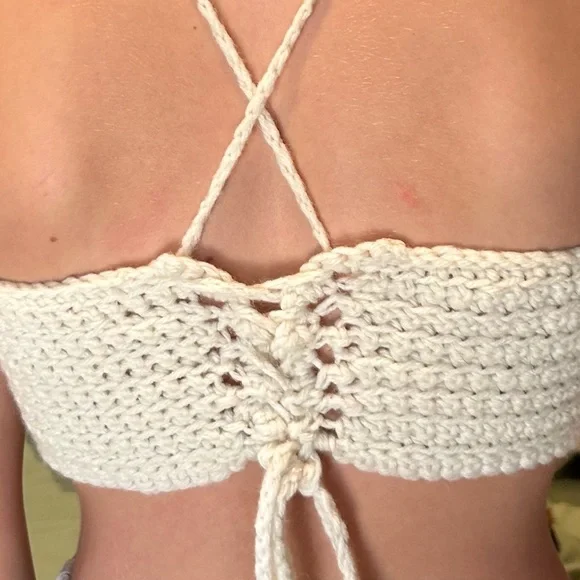 Crochet crop top - Picture 3 of 3